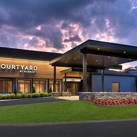 Courtyard By Marriott Poughkeepsie Hotel Exterior photo