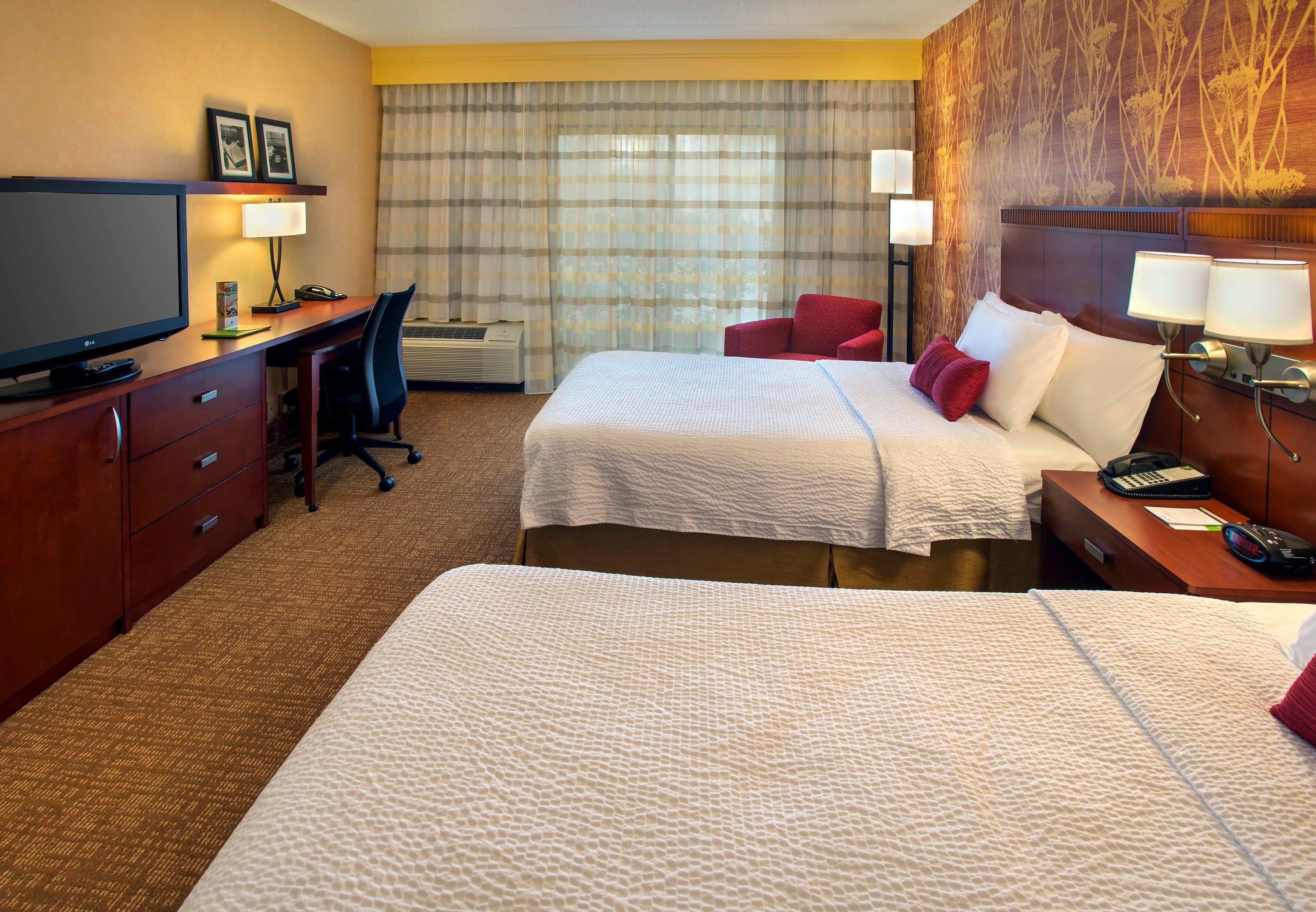 Courtyard By Marriott Poughkeepsie Hotel Exterior photo
