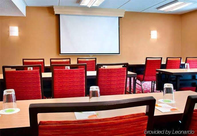Courtyard By Marriott Poughkeepsie Hotel Exterior photo